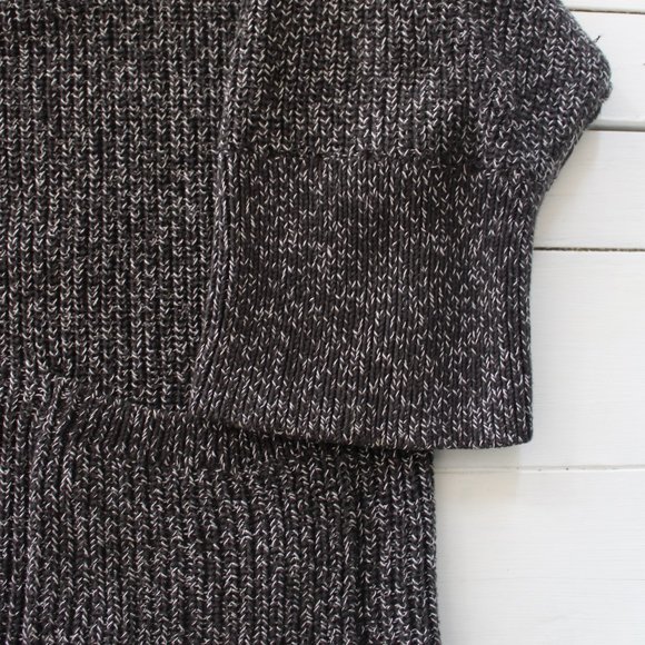 GAP Black and White Marled Three-Quarter Sleeve Long Knit Button Up Cardigan - Picture 4 of 7